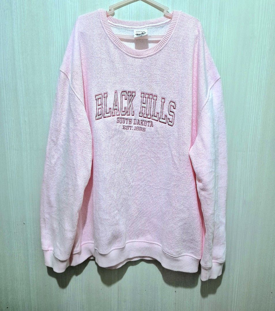 Pacific & Co Black Hills Pink Sweatshirt (Category: Coats, Jackets and Outerwear) located in San Mateo. Submitted by sellbypelle (Listing ID 1466719669, Image 2). Description: Pre loved 🌸 Brand: Pacific & Co Actual Measurements W: 25 (50 bust) L : 30 inch No Issue Location: Rizal 💰 Payment: GCash — pay first 📦 Shipping: + sf via J&T only 🗓️ Batch shipping: Once a week 💡 Actual color may vary slightly due to lighting and screen settings..