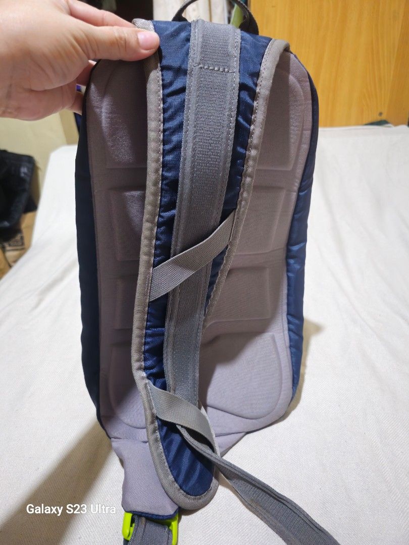 Pacsafe Venturesafe 325 (Category: Sling Bags) located in Quezon City. Submitted by bagsforless16 (Listing ID 1466596621, Image 3). Description: Crossbody/ Sling Pack 2 Main Zip Compartments With Multiple Zip Pockets and Organizer Slots Padded Adjustable Strap Padded Back with Pacsafe Logo Single Strap.
