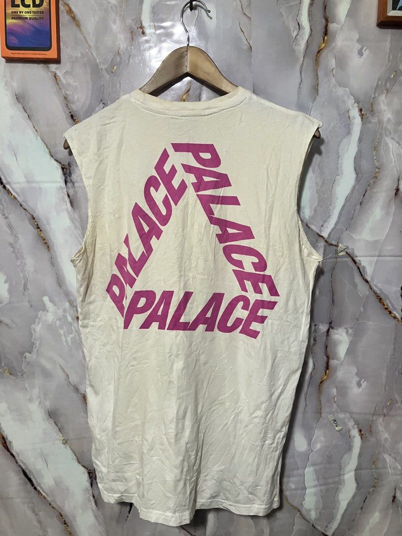 PALACE SKATEBOARD SLEEVELESS TANKTOP (Category: Sleeveless) located in General Mariano Alvarez. Submitted by adonid (Listing ID 1466593813, Image 2). Description: PALACE SKATEBOARD SLEEVELESS TANKTOP GOOD CONDITION NORMAL SIGN OF USAGE ONLY L28 W38.