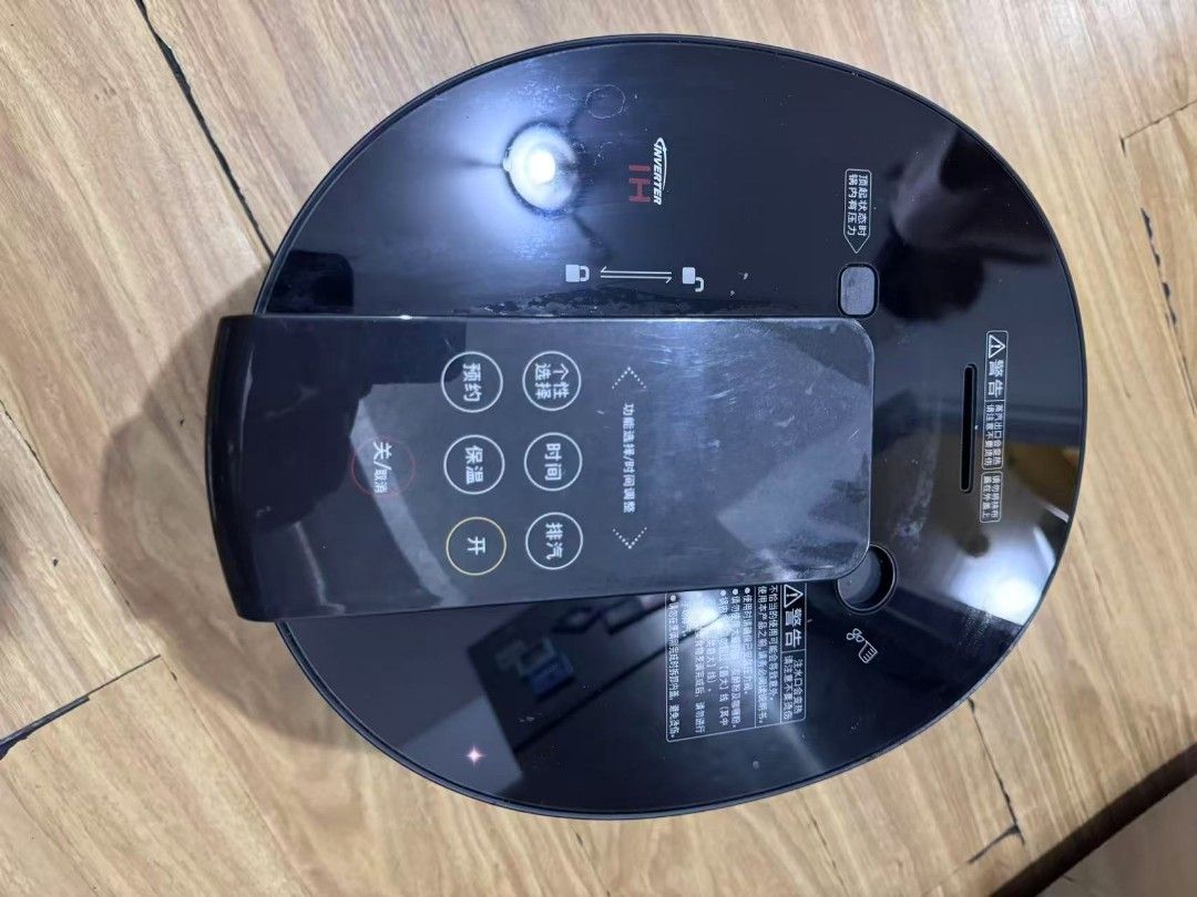 Panasonic SR-PE401-K Electric Pressure /Multicooker (Category: Cookers) located in Mandaluyong City. Submitted by LunasClosett (Listing ID 1466706530, Image 2). Description: - Brand/Model: Panasonic SR-PE401-K Electric Pressure Cooker - Color: Sleek black finish - Technology: Advanced Inverter IH for fast and even cooking - Controls: Digital top control panel with Chinese labels - Functions: Timer, Keep Warm, Pressure Release, and various Menu op