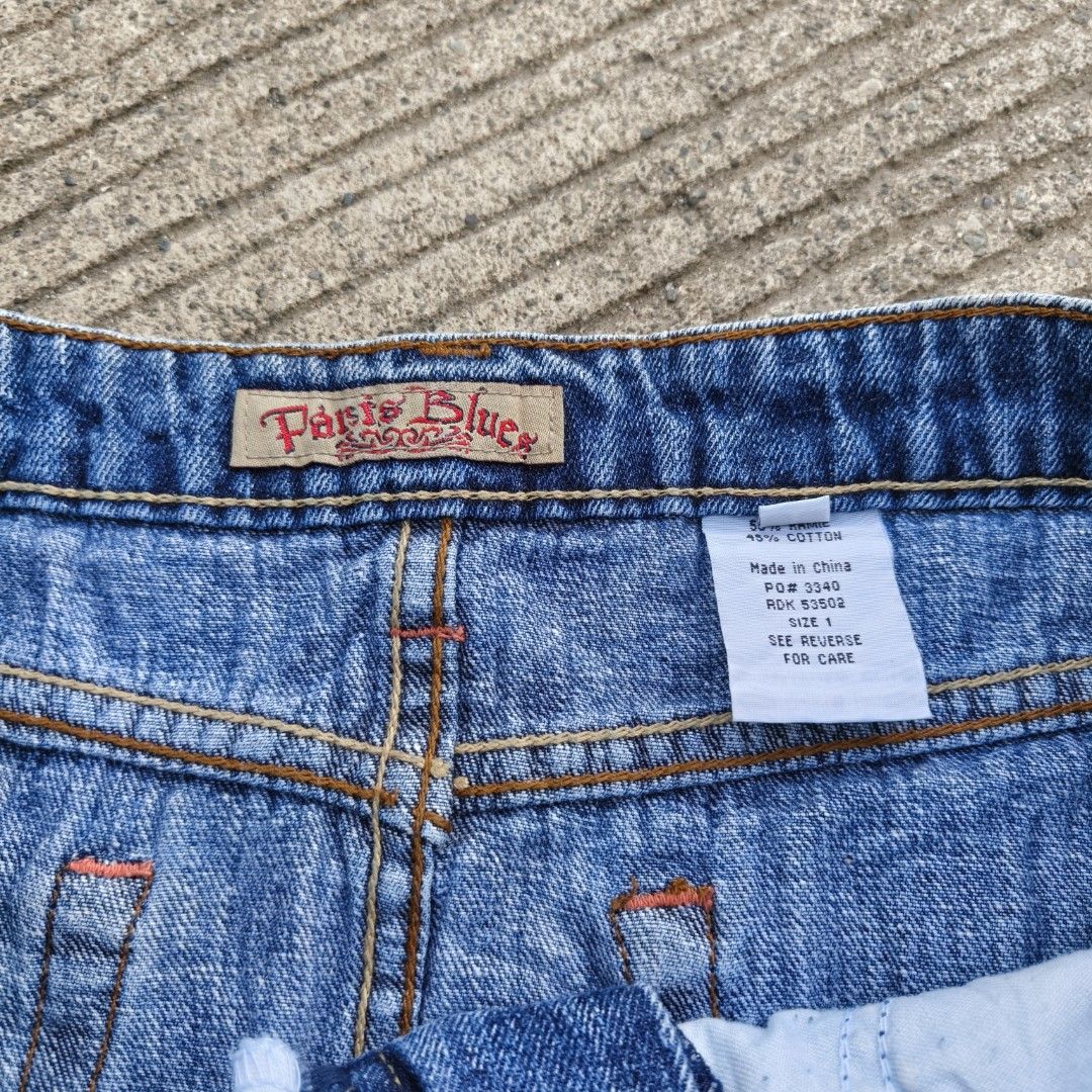 Paris Blues Mini Denim Skirt (Category: Skirts) located in Villasis. Submitted by maibean_ (Listing ID 1466681814, Image 2). Description: inchh?? Paris Blues size: 27in using tape measure length: 10 in using tape measure no issues.