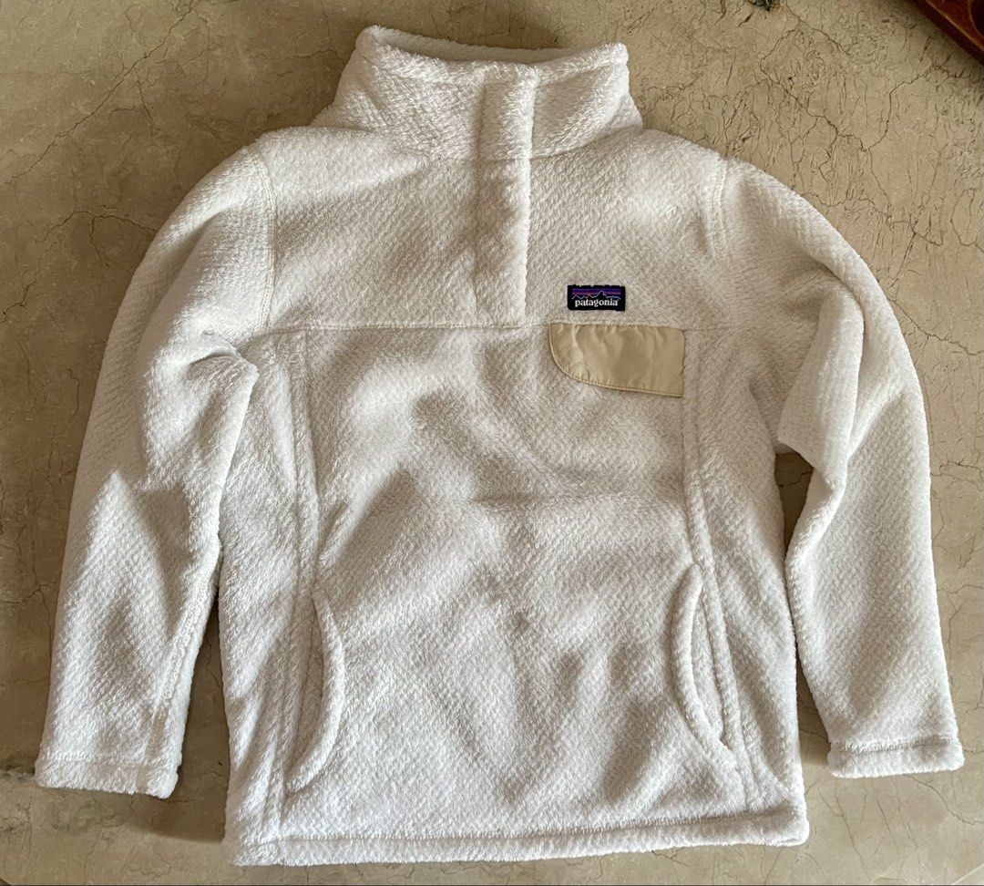 Patagonia Kids Synchilla Fleece Pullover (Category: Babies & Kids Fashion) located in San Juan City. Submitted by rike_ramirez (Listing ID 1466576815, Image 1). Description: Original and authentic, purchased in the USA White Patagonia fleece pullover size S (7-8 years) Polartec Thermal Pro fabric, super warm Contrast chest pocket with snap button Quarter-snap mock neck collar Made in Mexico..