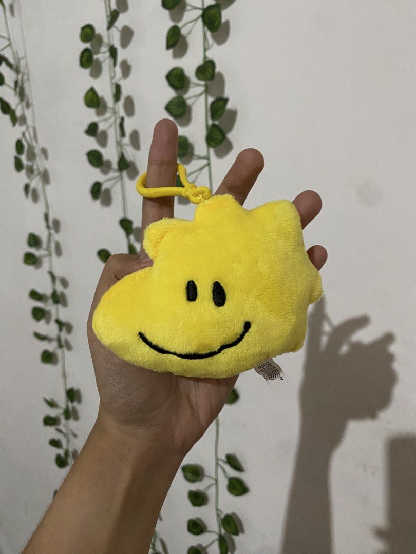 Peanuts Woostock Plush Charm (Category: Plushies & Soft Toys) located in Guagua. Submitted by toy_corner (Listing ID 1466567234, Image 1). Description: Like new Condition NO ISSUE Pampanga loc MOP: Gcash J&T courier.