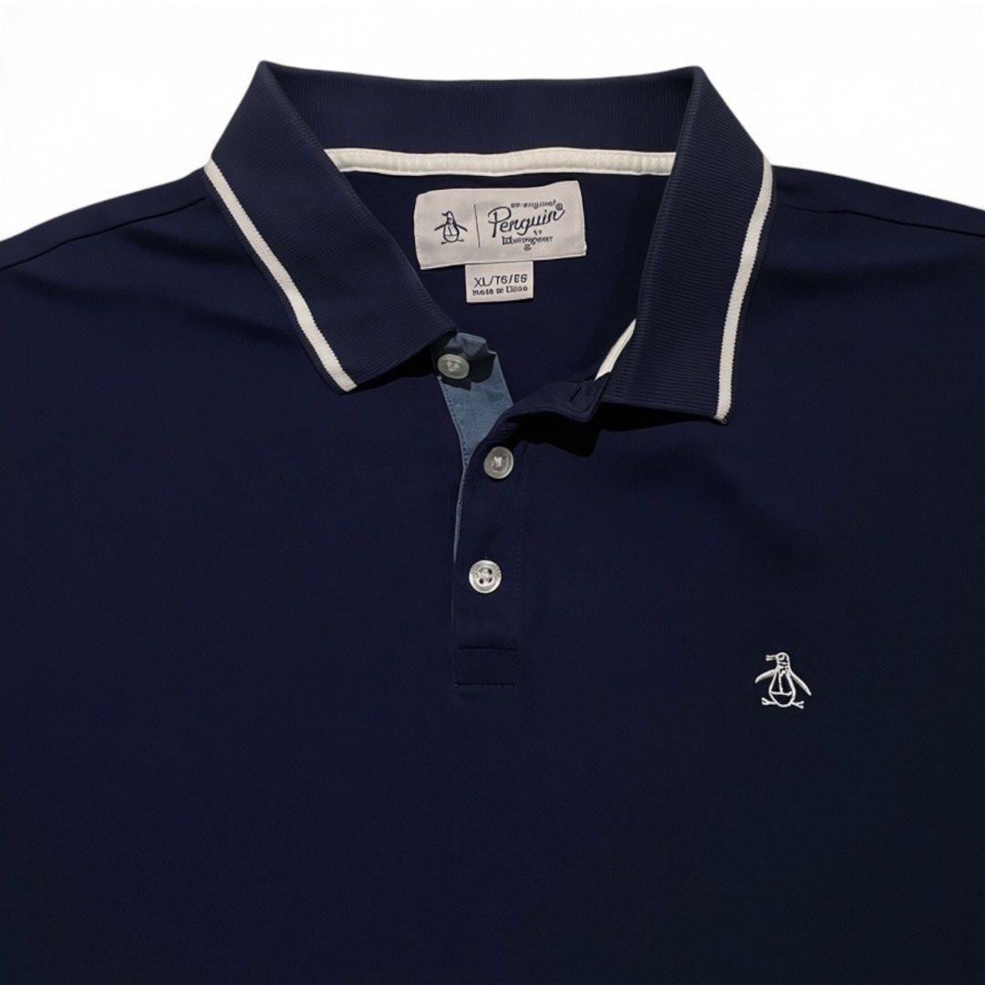 PENGUIN (Category: Tshirts & Polo Shirts ) located in Bacolod City. Submitted by thriftedfits. (Listing ID 1466743696, Image 3). Description: 𝗣𝗘𝗡𝗚𝗨𝗜𝗡 ♻️ Size: XL on tag Measurements: 23” width / 28” length Condition: Excellent (9/10 Color rate) Has signs of use on collar, no other flaw. barely noticeable when worn. still presentable Price: ₱380 Free shipping 🏷️ Mode of Payment: GCash / Bank Courier: J&T Express (nationwide) 𝘕𝘰𝘵𝘦: 𝘉𝘢