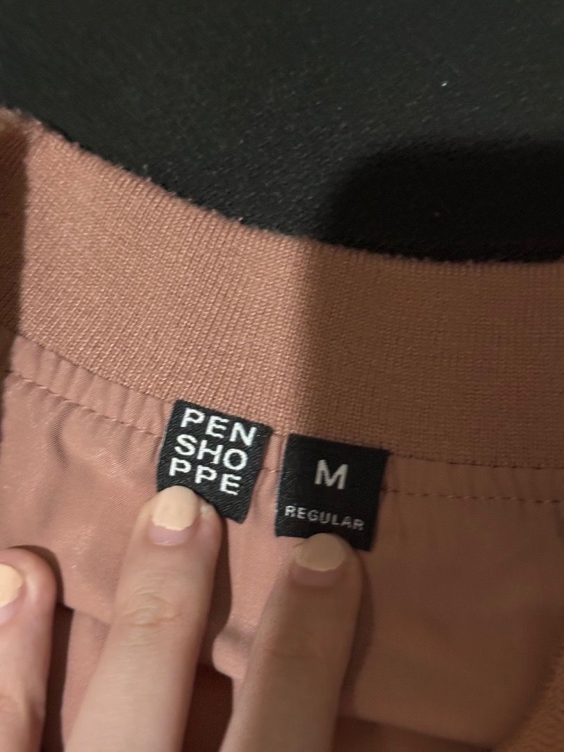 Penshoppe Pink Bomber Jacket Size M Regular (Category: Coats, Jackets and Outerwear) located in Manila. Submitted by caeln (Listing ID 1466603986, Image 2). Description: - Brand: Penshoppe - Color: Solid Pink - Size: Medium (Regular Fit) - Closure: Full zip front with gold-toned hardware - Design: Ribbed collar, cuffs, and hem with two side slip pockets - Material: Lightweight daily jacket, perfect for easy layering over tees and tops.