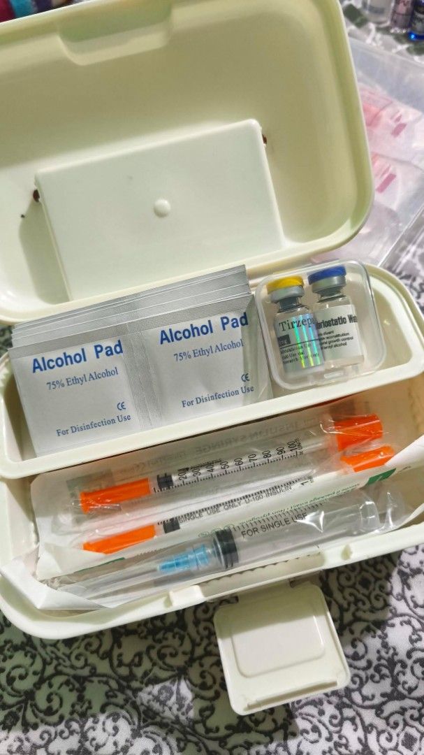 Peppies on hand Tirtir 15&30 (Category: Medical Supplies & Tools) located in Caloocan City. Submitted by leeannexofficial (Listing ID 1466728352, Image 2). Description: Weight L0ss !njectable Complete Set 1 vial with 1 bac water 8 pair of alcohol pads 1pc reconstitute syringe 5ml 8 pcs insulin syringes 1ml DM for moreinfor discreet packaging can ship thru lalamove & JnT.