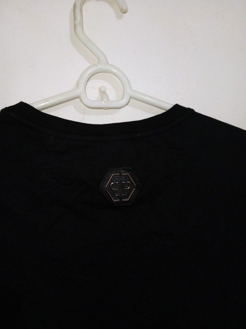 Philipp plein (Category: Tshirts & Polo Shirts ) located in Akbar. Submitted by bethlehema07352 (Listing ID 1466677326, Image 3). Description: .