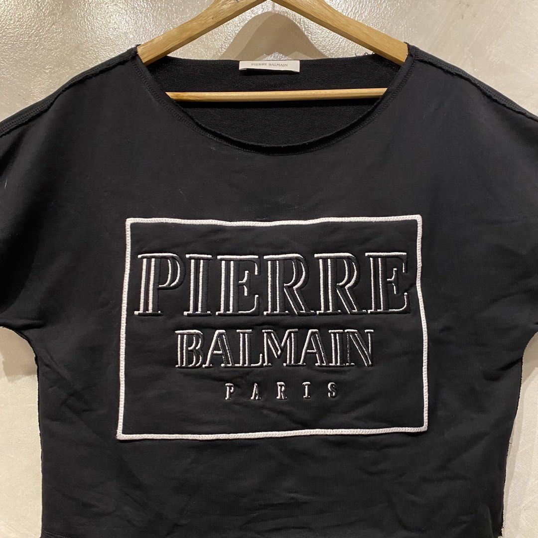 Pierre Balmain Paris Croptop (Category: Luxury Apparel) located in Quezon City. Submitted by rebirthalley (Listing ID 1466661888, Image 2). Description: Width-22 Length-19.5 Excellent Need wash only.