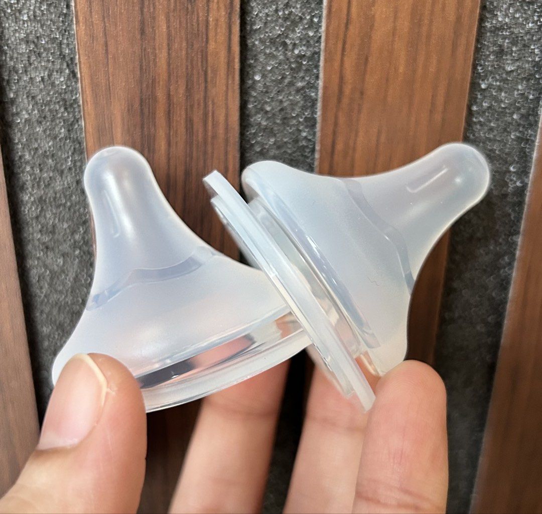 Pigeon Wide Neck Silicone Nipple (SS) 2pcs for 0m+ (Category: Breastfeeding & Bottle Feeding) located in Caloocan City. Submitted by thetidytreadph (Listing ID 1466568711, Image 1). Description: Never used No box.