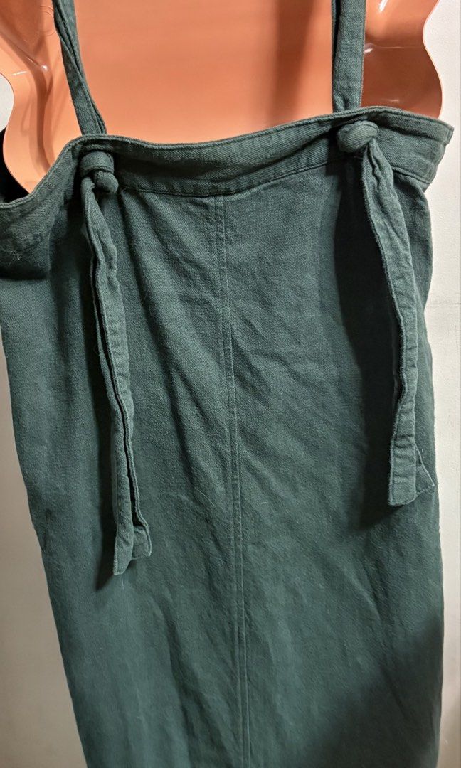 Pinafore Style Linen Long Dress (Category: Dresses) located in Marikina City. Submitted by thrifty_trinkets_by_anais (Listing ID 1466771446, Image 2). Description: 🌸 Selling own preloved/brand new items for less - EVERYTHING is negotiable as long as REASONABLE in price 🤗 🙏🏻 Please also check my account for more marked down items 🫶 📍Marikina near S&R/Uniqlo 💳 Maribank/Maya/Gcash 🏍️ Grab/Lalamove/J&T (by schedule) 🗓️ Offers/Reservations wi