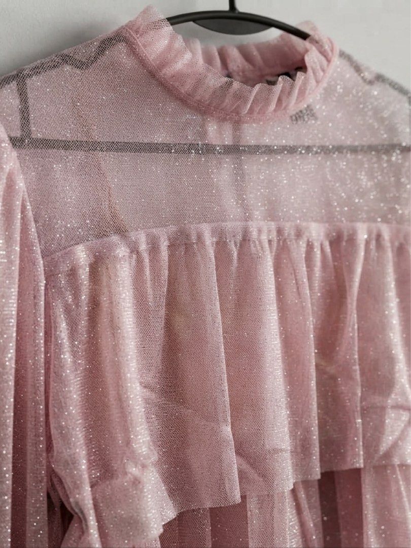 PINK GLITTERY LAYERED KOREAN TOP (Category: Others Tops) located in Taguig. Submitted by jane.klosette (Listing ID 1466573716, Image 3). Description: BRANDNEW Delivery via lalamove, payment first. 📍 Taguig.