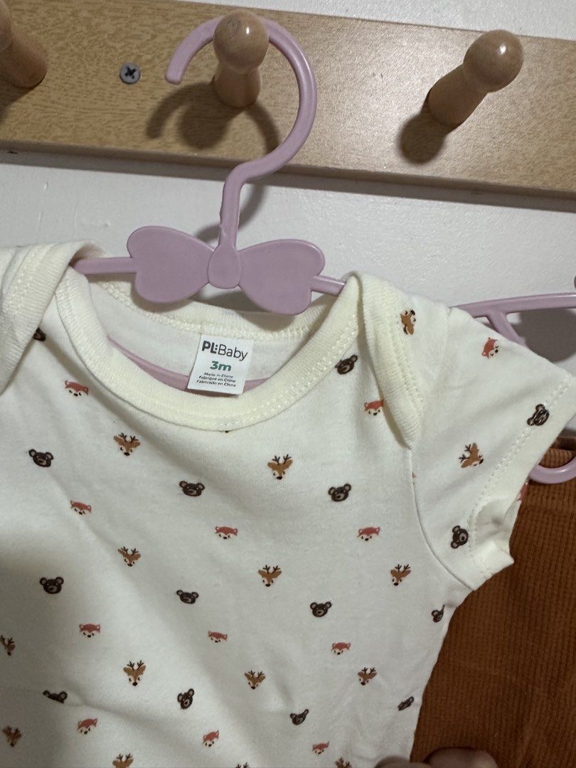 PL BABY MUSTART CREAM SET (Category: Babies & Kids Fashion) located in Iloilo. Submitted by shopwithshayne (Listing ID 1466670459, Image 2). Description: Used twice only. Can be unisex.