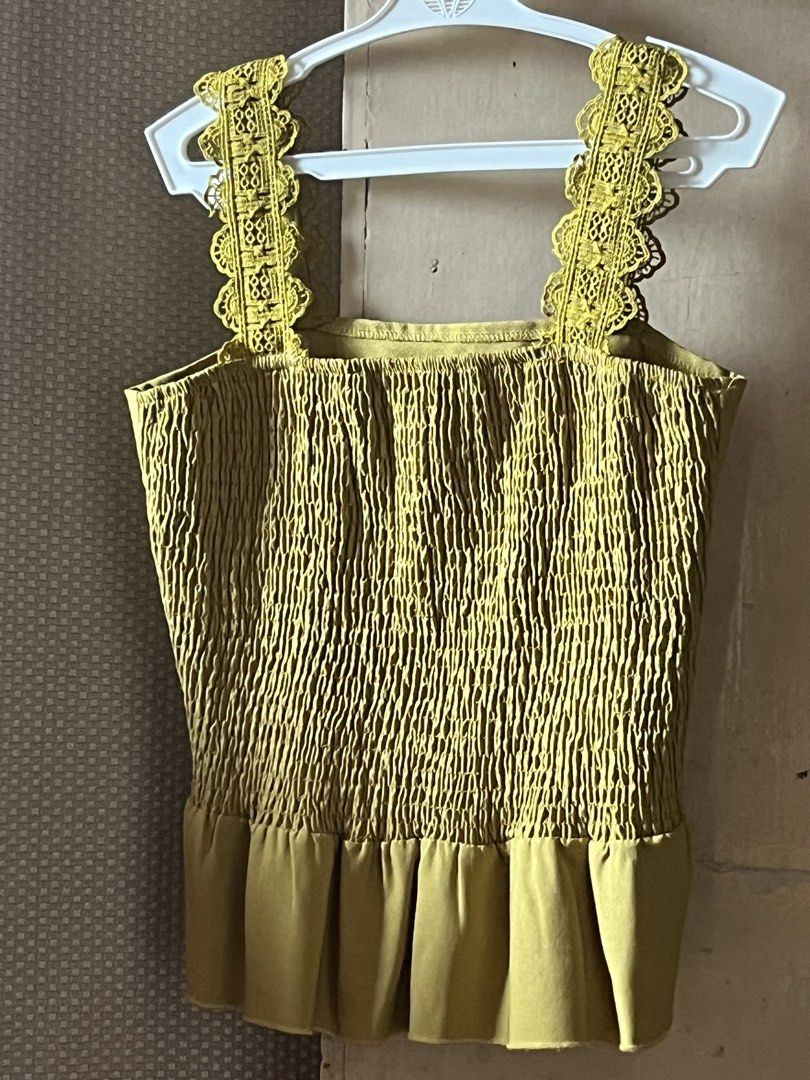 Plains & Prints Top (Category: Blouses) located in Pasig City. Submitted by baekonnn (Listing ID 1466670695, Image 1). Description: .
