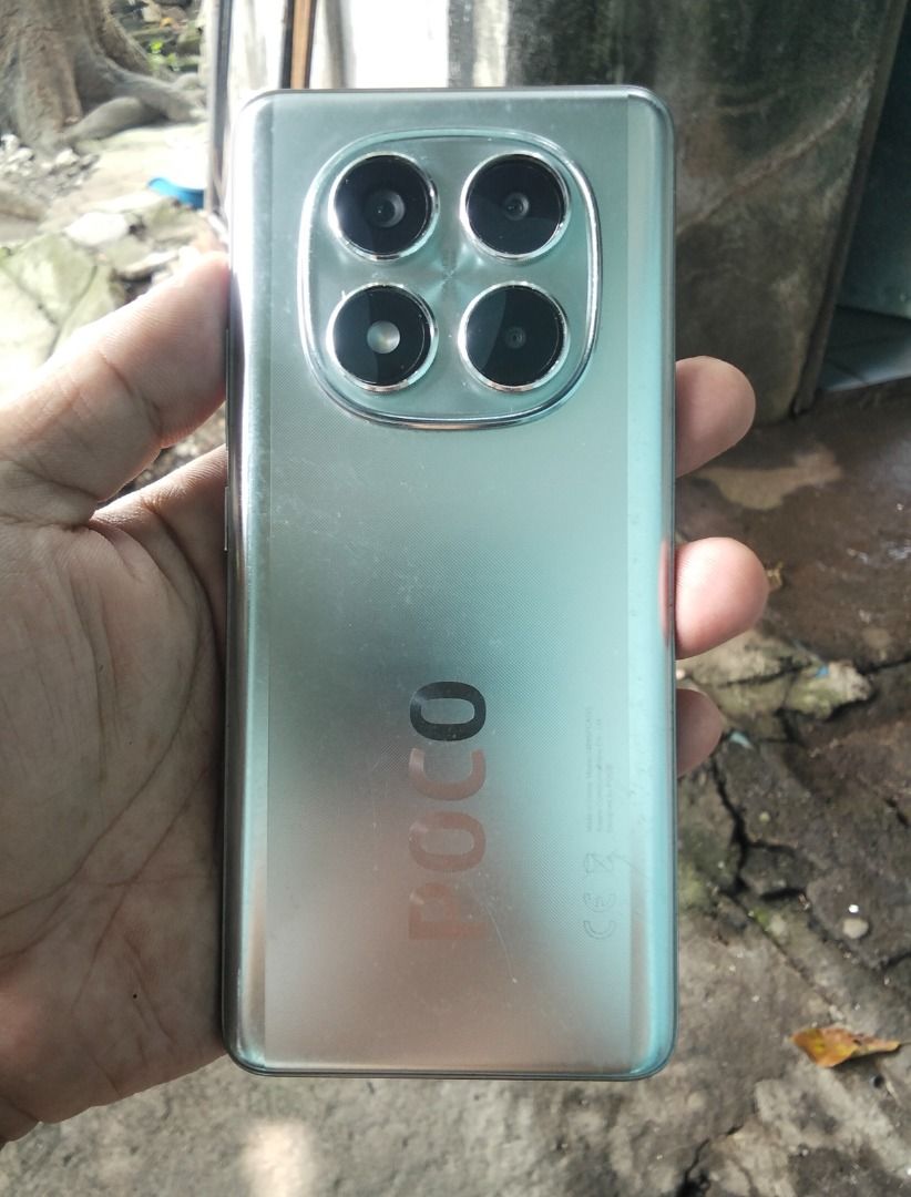 Poco x7 5g (Category: Xiaomi) located in Caloocan City. Submitted by janofuente09 (Listing ID 1466577856, Image 3). Description: Poco x7 5G curved screen Unit at case 8+8/256 Dents lang issue Test to sawa 7500pesos Calamba area .
