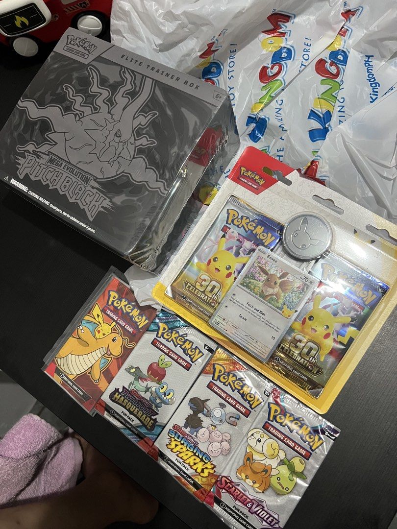 Pokémon 30th Celebration Collection Box English (Category: Card Boxes & Cases) located in Makati City. Submitted by christian.19 (Listing ID 1466723432, Image 1). Description: Pitch black etb - 5k Pokemon 30th 2-blister pack - 3200 Mcdonalds 2024 fun pack - 550 Scarlet and violet fun pack - 450 Surging sparks fun pack - 950 Twilight Masquerade fun pack - 550 All sealed and brandnew Pm lang makati area.