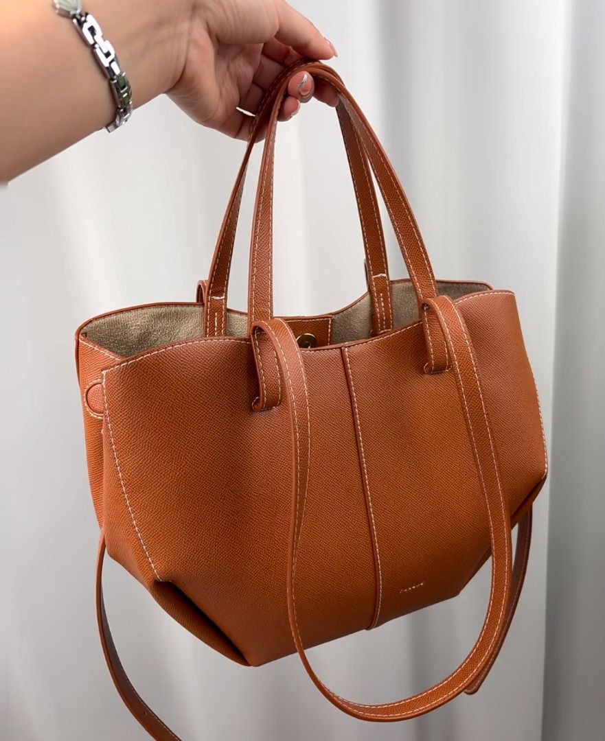 polen cognac (Category: Purses & Pouches) located in Quezon City. Submitted by japanandsingaporeluxepreloved (Listing ID 1466771113, Image 2). Description: .