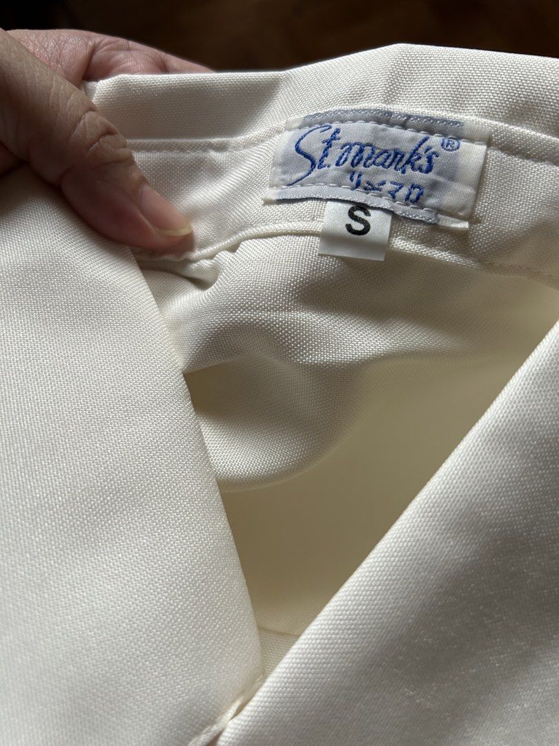Polo Cream (Category: Everything Else Others) located in Quezon City. Submitted by pr0duct_paradize (Listing ID 1466627458, Image 1). Description: Brandnew! Polo Jacket Cream Size Small on tag Lapad 49 cm Haba 67 cm Location: Novaliches QC.