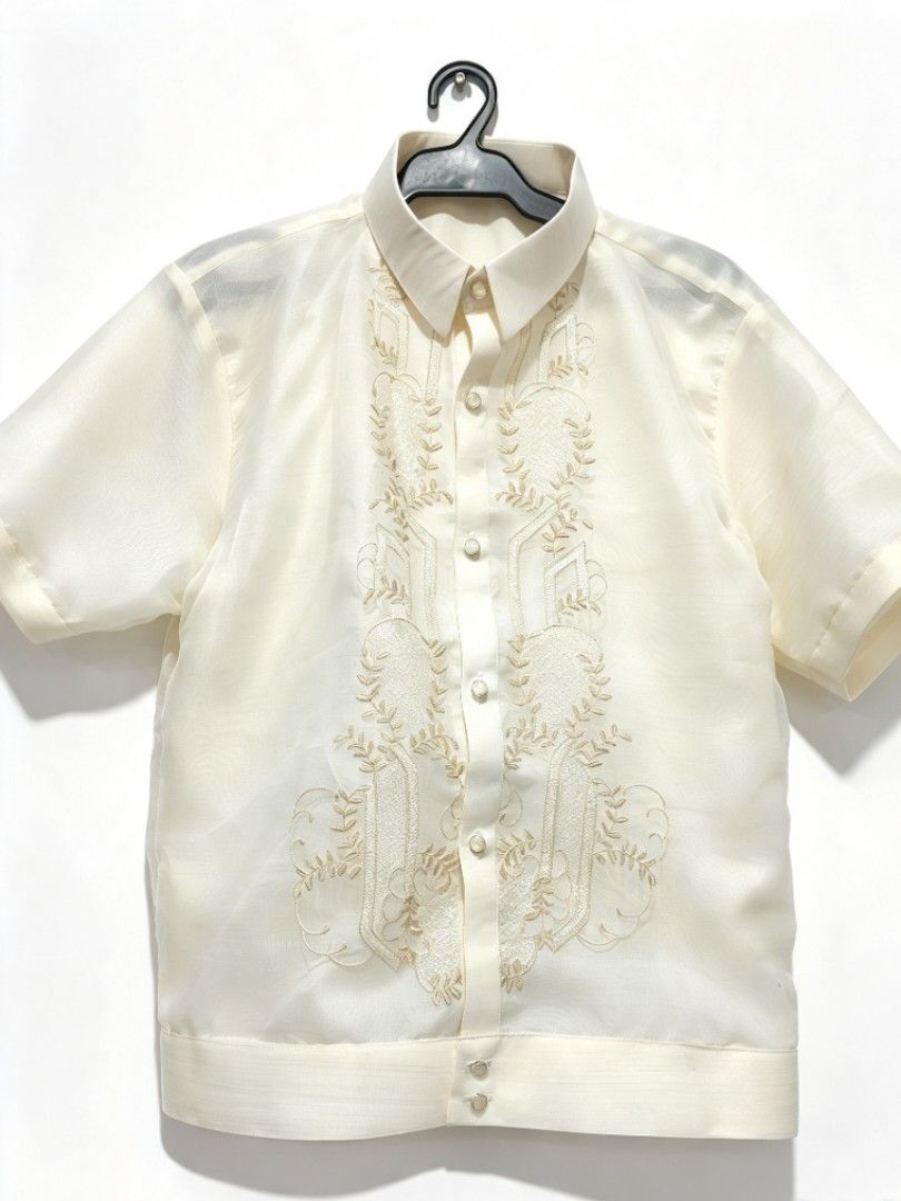 POLO JACK available in SMALL MEDIUM & LARGE (Category: Formal Shirts) located in Lumban. Submitted by barongnicia (Listing ID 1466727684, Image 3). Description: What you're getting: 100% Brand New & Unworn Premium quality Filipino Barongs Perfect fit ready to wear These are from confirmed customer orders that were cancelled never worn, still in original packaging & perfect condition! Same great quality, just extra pieces we'd love to find new hom