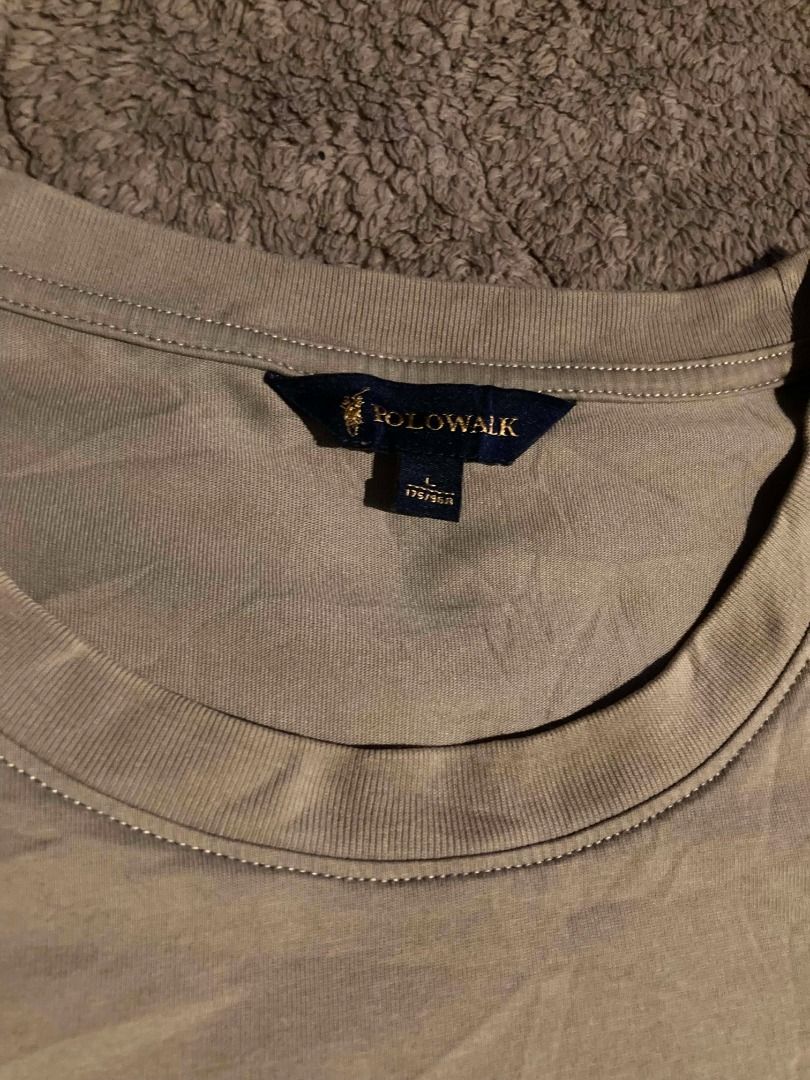 Polowalk T-Shirt with Pocket (Category: Tshirts & Polo Shirts ) located in Bulacan. Submitted by foundnfold (Listing ID 1466574850, Image 3). Description: Polowalk - Size: L (Check photos for exact measurements) - WIDTH: 21 INCH -LENGTH: 27 INCH - COLOR RATE: 10/10 - Condition: Clean fabric with normal wear.