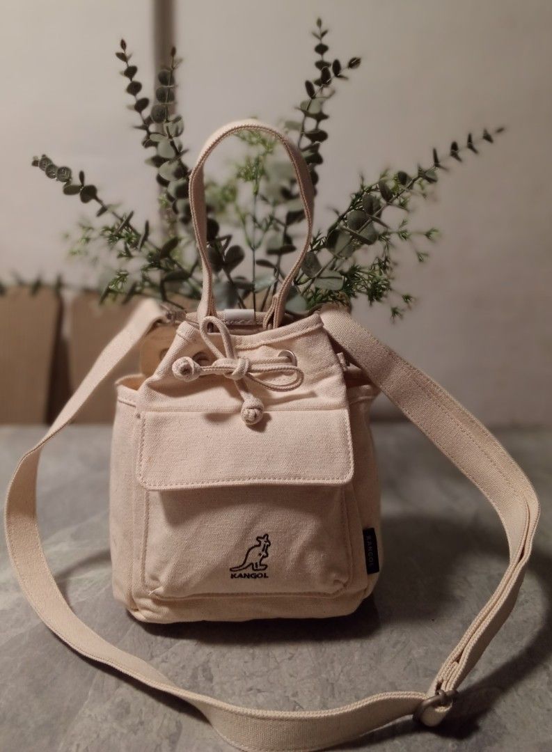 Pre -loved (Category: Luxury Bags & Wallets) located in Malabon City. Submitted by wisewater.1dcd47 (Listing ID 1466615794, Image 1). Description: .