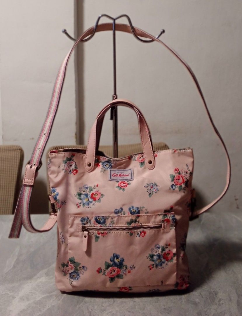Pre -loved (Category: Luxury Bags & Wallets) located in Malabon City. Submitted by wisewater.1dcd47 (Listing ID 1466616021, Image 1). Description: .