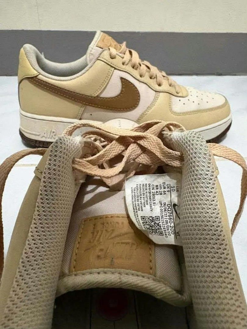 Pre loved airforce (Category: Casual Shoes) located in Manila. Submitted by livemoon.d7a44b (Listing ID 1466567487, Image 2). Description: Minsan lang nagamit. original po no box..size 10.