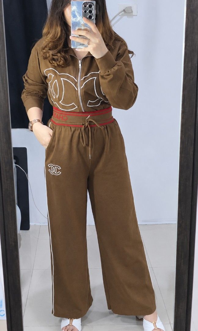 Preloved Casual Jacket Sweat Pants Terno Set Coords (Category: Sets or Coordinates) located in Quezon City. Submitted by niceprelovedstuffsymc (Listing ID 1466593082, Image 3). Description: .