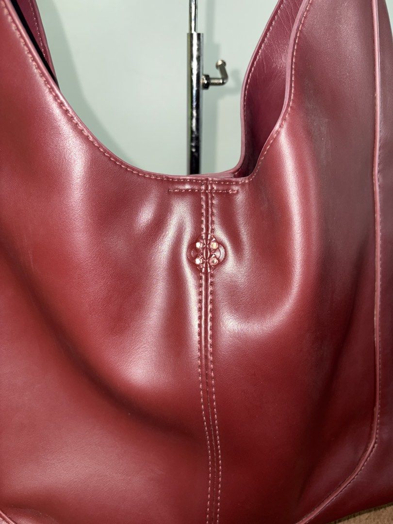 CLN Red Shoulder Bag (Category: Shoulder Bags) located in Baguio. Submitted by maje_mori (Listing ID 1466692832, Image 2). Description: Inclusion: - Small Red Pouch (CLN) - Dust Bag - Condition: Missing front logo with almost no signs of use (check photos for reference)..