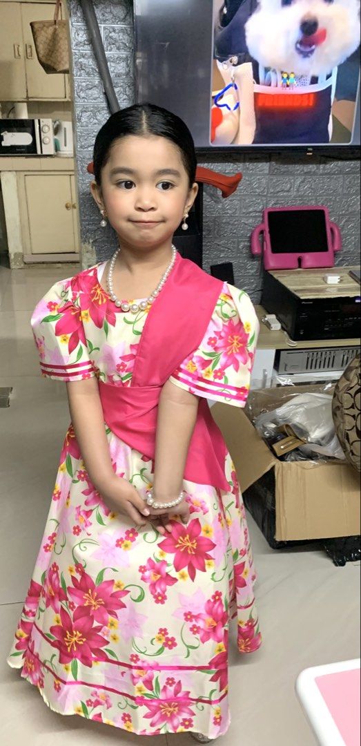 Preloved Dress for 4-6 yo (Category: Dresses) located in Taguig. Submitted by mochis_collection (Listing ID 1466566407, Image 2). Description: Preloved dress for girl (4-6yo) Used only one Pwede for upcoming United Nations Location: Taguig Open for pick up and delivery.