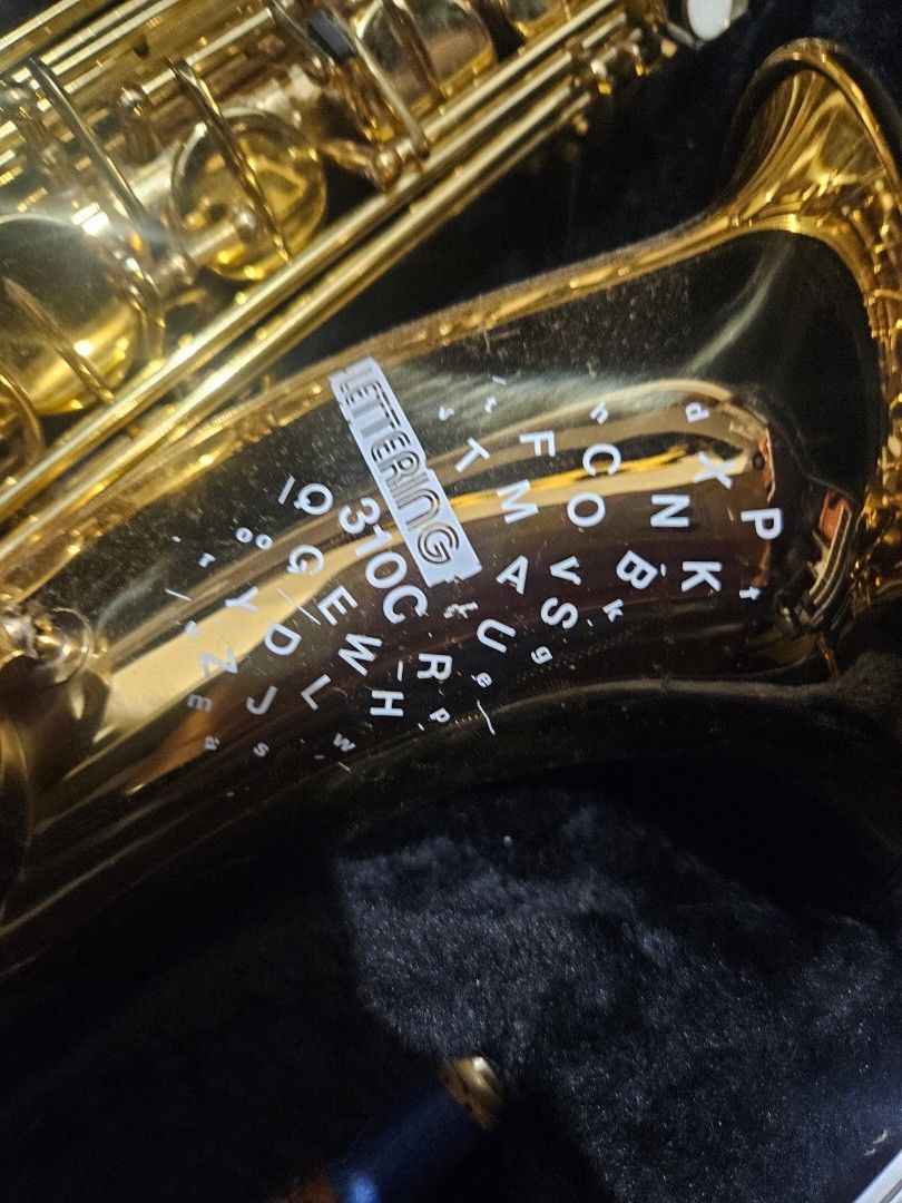 Premiere Tenor Saxophone with Hard Case (Category: Musical Instruments) located in Naga. Submitted by pacific_brent (Listing ID 1466640789, Image 3). Description: tenor saxophone Beautifully engraved bell area with decorative patterns and custom lettering stickers for students and intermediate players low G growling, might need repadding .