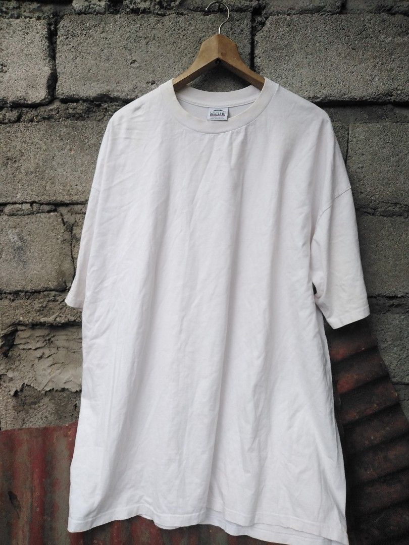 Pro club (Category: Tshirts & Polo Shirts ) located in General Santos City (Dadiangas). Submitted by evolveorrepeat (Listing ID 1466673615, Image 1). Description: Pro club heavyweight short sleeve plain tee size 4xl on tag Pit to pit 29.5 L" 35 Issue: minor yellowish,dirt stain Needwash Dm to purchase!.