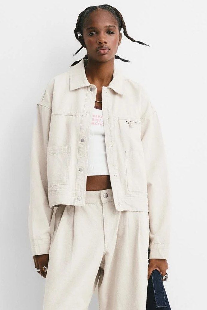 PULL AND BEAR Linen Blend Jacket (XS) (Category: Coats, Jackets and Outerwear) located in Quezon City. Submitted by michaelacd (Listing ID 1466594387, Image 1). Description: PULL & BEAR Linen Blend Jacket Size: XS - brand new with tag - bought for 2,995 - missed the return window 🥺.