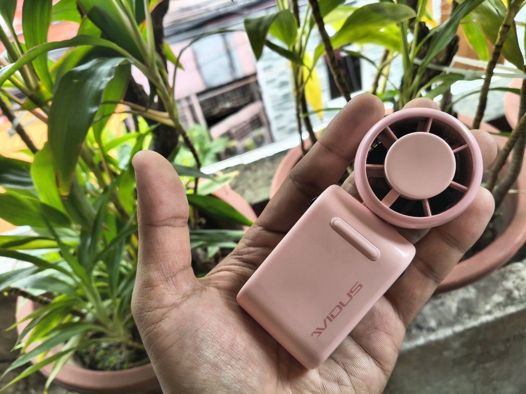 QUALITY MINI FAN (Category: Fans) located in Manila. Submitted by sepjidawn (Listing ID 1466631301, Image 1). Description: QUALITY MINI FAN condition; 9/10 PINK ⏹️PRICE; 199 🟡avidus f20 mini turbo fan cute size sya pero malakas hangin nya and na titiklop sya 🟡complete set 🟡crispy button and may signs of usage na sya pero overall napaka ganda nya tlga ang gaan nya lng pde ilagay sa bulsa cute size kasi 🟡may lanyard yan pde mo isabit 🟡overall 