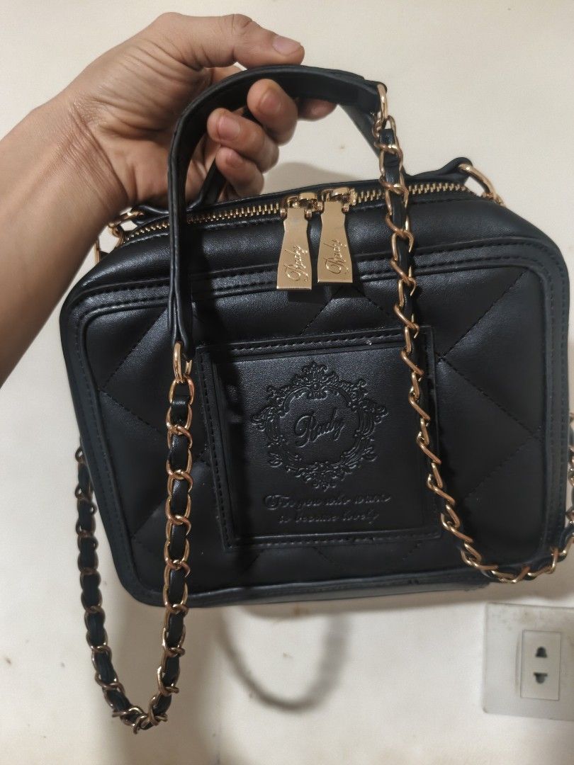 Rady japanese bag (Category: Cross-body Bags) located in Davao. Submitted by theluckyfind (Listing ID 1466564339, Image 1). Description: Rady japanese quality bag used-like new.