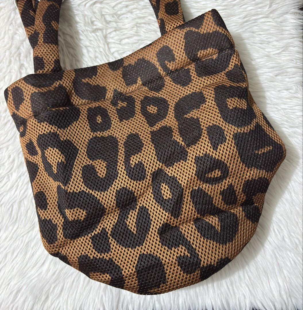 Raelra Bear Bucket Shoulder Bag (Category: Tote Bags) located in Paranaque City. Submitted by dalle_closet (Listing ID 1466614303, Image 3). Description: size: 11 x 10 inches good as new pa ito .