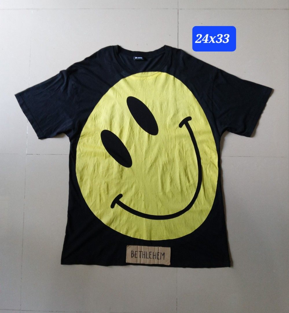 Raf simons tee (Category: Tshirts & Polo Shirts ) located in Akbar. Submitted by bethlehema07352 (Listing ID 1466679252, Image 1). Description: .