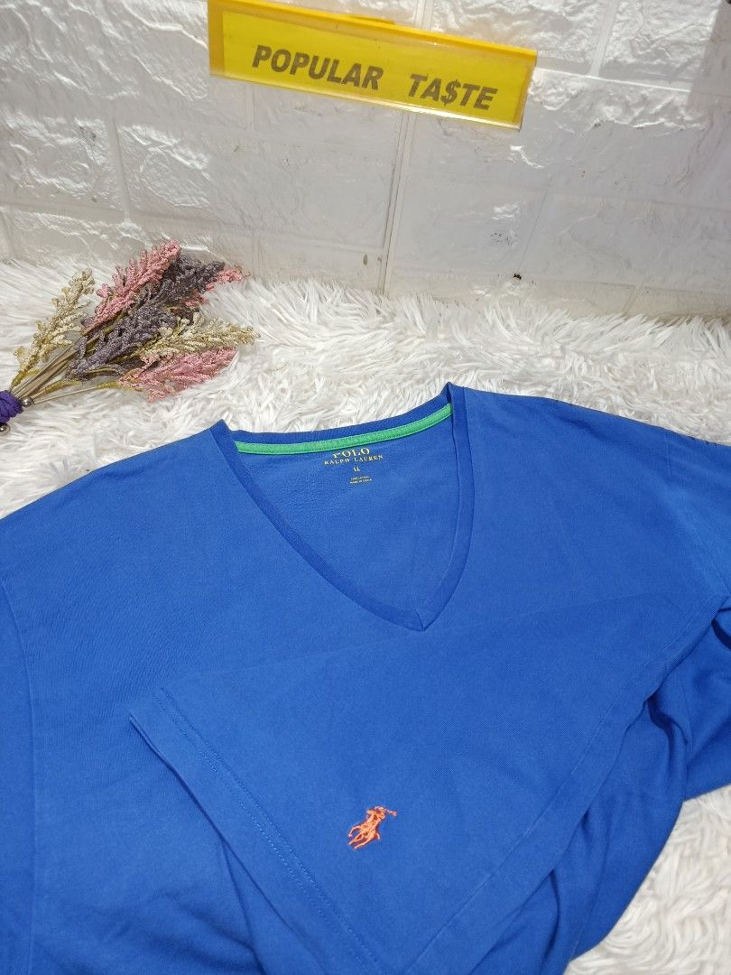 Ralph Lauren Large Mens 450 only (Category: Activewear) located in Marikina City. Submitted by eastmileyacebuchejr (Listing ID 1466754129, Image 3). Description: Ralph Lauren mens Vneck Large | dimes 20*29 450 only condition 9/10 Marikina area pede po ipick up or ipalalamove sa malapit Mag Pm lang po sa interesado Thanks 🤗.