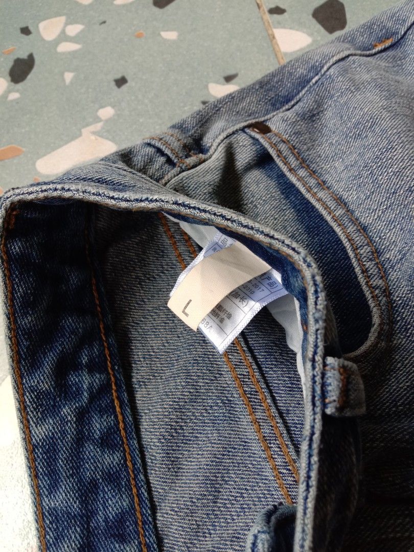 RANDOM BAGGY PANTS (Category: Jeans) located in Manila. Submitted by adinsthrift (Listing ID 1466625640, Image 3). Description: RANDOM BAGGY PANTS W-29 L-41 THIGH- 13 LO-13.