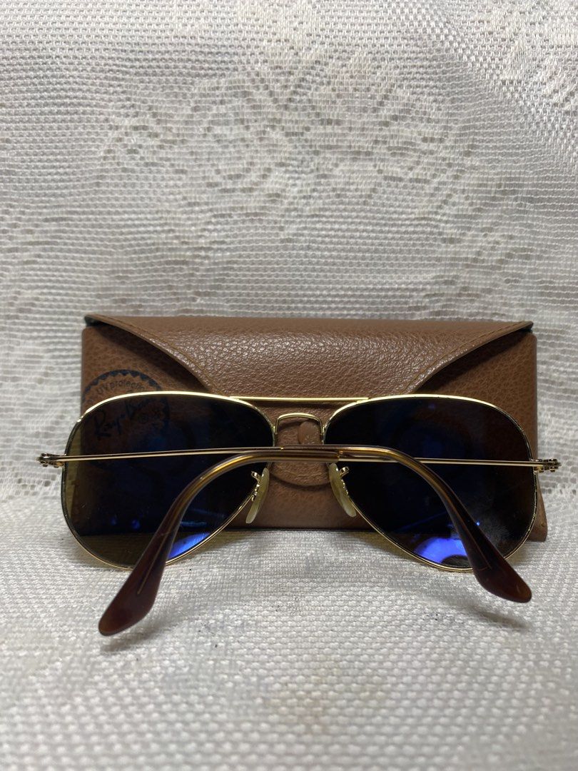 Ray ban aviator classic (Category: Sunglasses & Eyewear) located in Angeles City. Submitted by noagrace (Listing ID 1466594317, Image 2). Description: Ray ban aviator classic sunglasses Gold tone frame Normal signs of use A little tarnished metal frame W/ the original case and cleaning cloth P4,800.