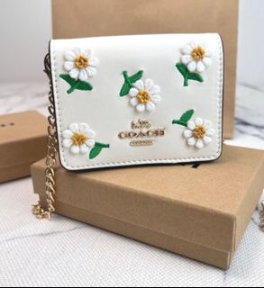 (Category: ) located in . Submitted by authentic_coach_mk_bag_murah (Listing ID 1466633980, Image 1). Description: .