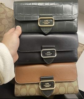 (Category: ) located in . Submitted by authentic_coach_mk_bag_murah (Listing ID 1466735553, Image 1). Description: .