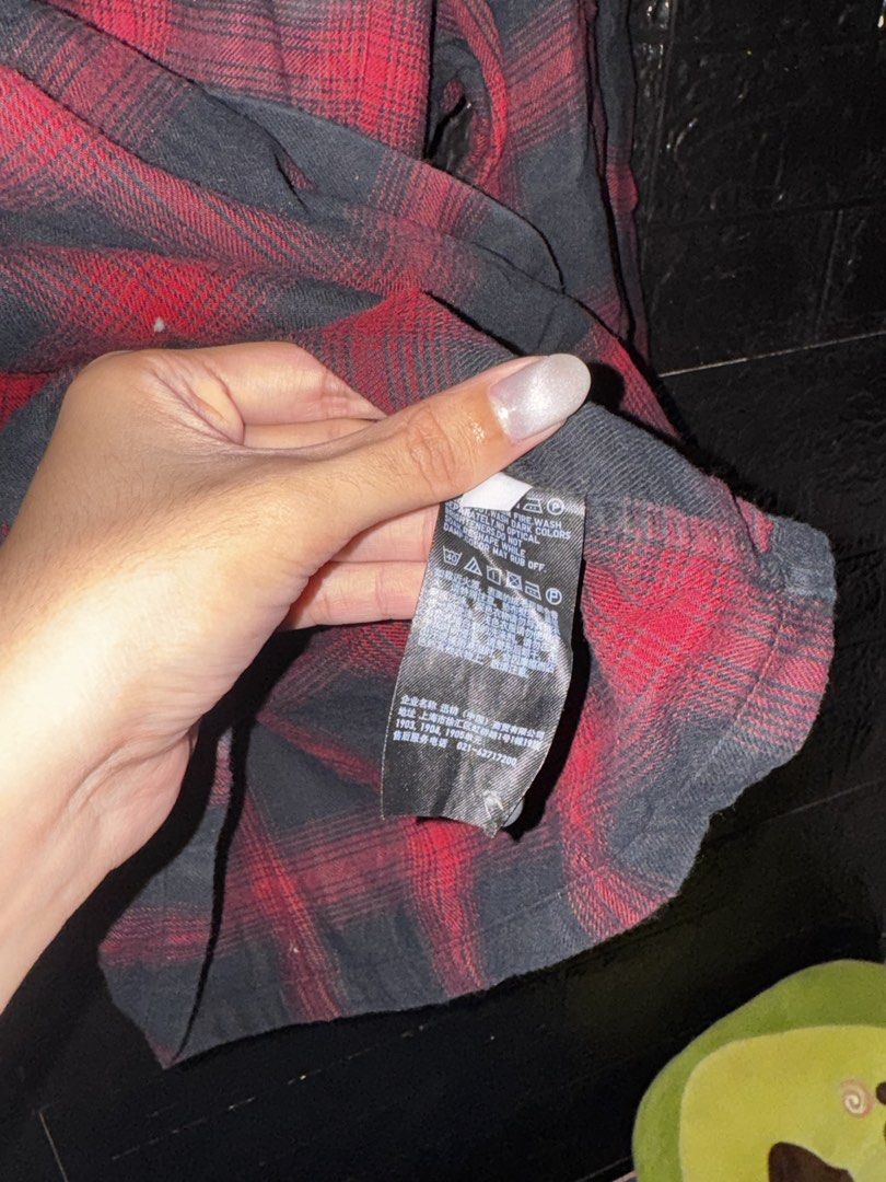 Red flannel (Category: Tshirts & Polo Shirts ) located in Manila. Submitted by javerzosa (Listing ID 1466768400, Image 2). Description: .