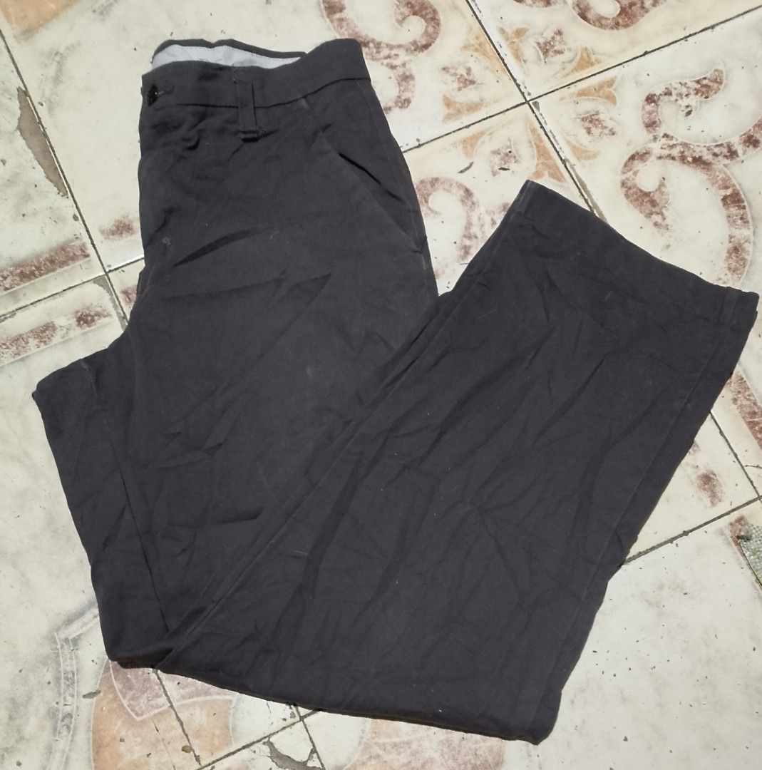Redkap brown pants (Category: Activewear) located in Baguio. Submitted by ukay.kayuhjan (Listing ID 1466768814, Image 2). Description: redkap brown pants 32waist 38length 180₱.