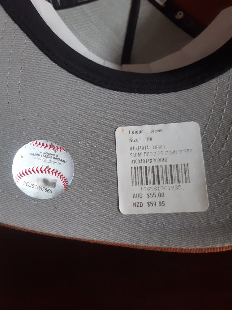REVERSE LA ORIGINAL (Category: Caps & Hats) located in Manila. Submitted by capknowwhere (Listing ID 1466611748, Image 2). Description: BRAND NEW ORIGINAL NEW ERA REVERSE LA.