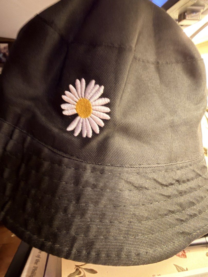 Reversible Daisy Embroidered Bucket Hat Black Beige (Category: Hats & Beanies) located in Quezon City. Submitted by makingroomfinds (Listing ID 1466578255, Image 2). Description: 🌸 Reversible bucket hat (Black on one side, Beige on the other) 🌸Cute embroidered daisy on both sides 🌸100% soft cotton, easy to fold and pack into your bag 🌸One size fits most standard head sizes.