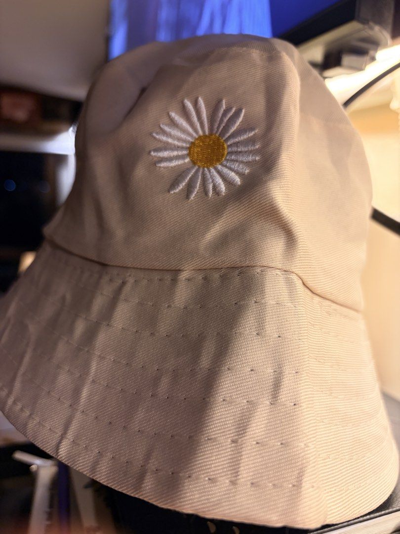 Reversible Daisy Embroidered Bucket Hat Black Beige (Category: Hats & Beanies) located in Quezon City. Submitted by makingroomfinds (Listing ID 1466578255, Image 3). Description: 🌸 Reversible bucket hat (Black on one side, Beige on the other) 🌸Cute embroidered daisy on both sides 🌸100% soft cotton, easy to fold and pack into your bag 🌸One size fits most standard head sizes.