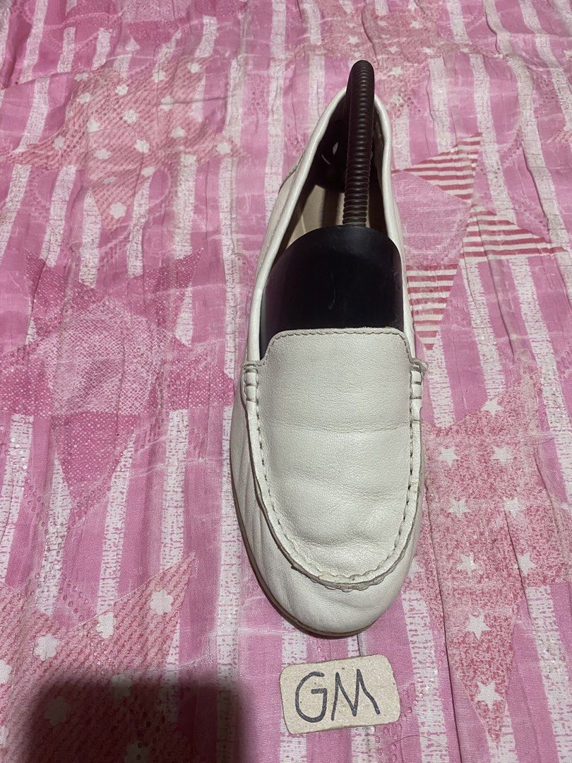 Rockport Demisa II Plain (Category: Loafers) located in Cebu City. Submitted by freemoon.b85e0c (Listing ID 1466607211, Image 3). Description: Rockport Demisa II Plain Legit/2nd hand Size 6.5 us/4 uk/37 euro/23.5 cm Price 780 plus sf Good condition.