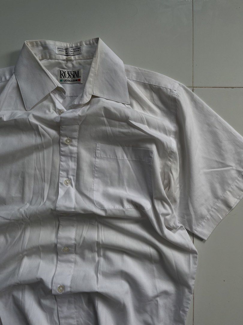 Rossini White Polo (Category: Tshirts & Polo Shirts ) located in Bacolod City. Submitted by danielle5_ (Listing ID 1466580127, Image 3). Description: Medium-Large, 23x28 Flaws: minimal yellow stains on neck area (dahil naka tago lng) & small dirt stain at the back Mine: 150.