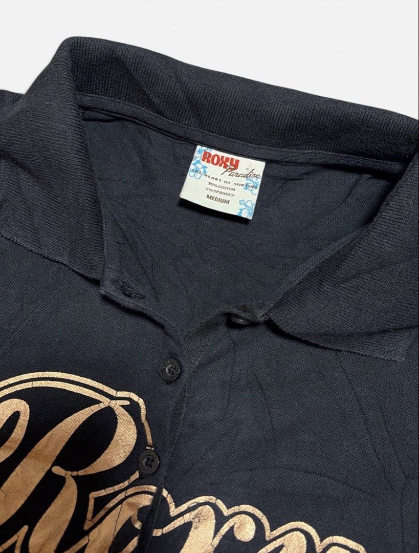 Roxy collared buttoned top (Category: Other Tops) located in Kuching. Submitted by nisbyinvite (Listing ID 1466676931, Image 3). Description: Fits S-M No tear, stain. Needs wash.