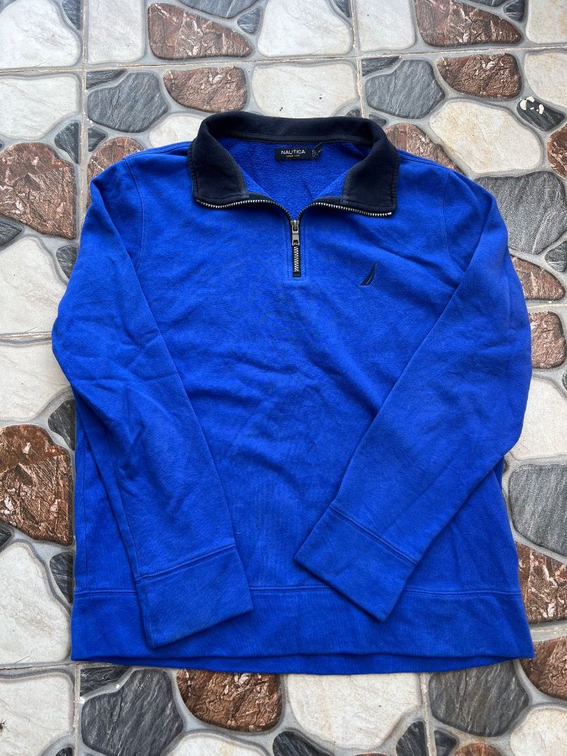 Royal Blue Cotton Blend Sweatshirt Size L (Category: Coats, Jackets and Outerwear) located in Caloocan City. Submitted by sillapwet0606 (Listing ID 1466573165, Image 1). Description: - Color: Royal blue - Size: Large - Material: 58% cotton, 42% polyester (soft, cozy fleece interior) - Care Instructions: Machine wash cold on gentle cycle, tumble dry low - Origin: Made in Vietnam.